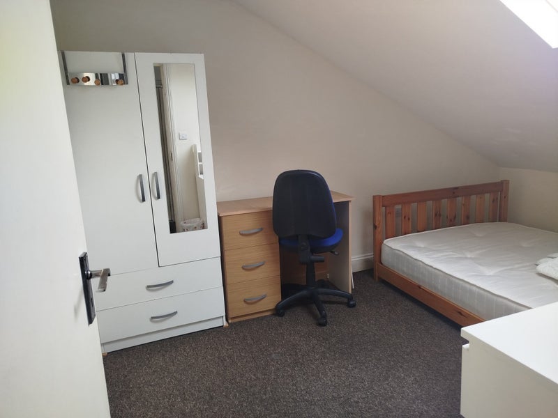 Room Cranmer Road in Greater London
