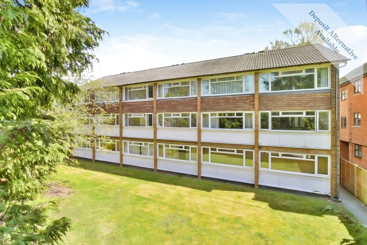 Flat Jupiter Court in Portsmouth