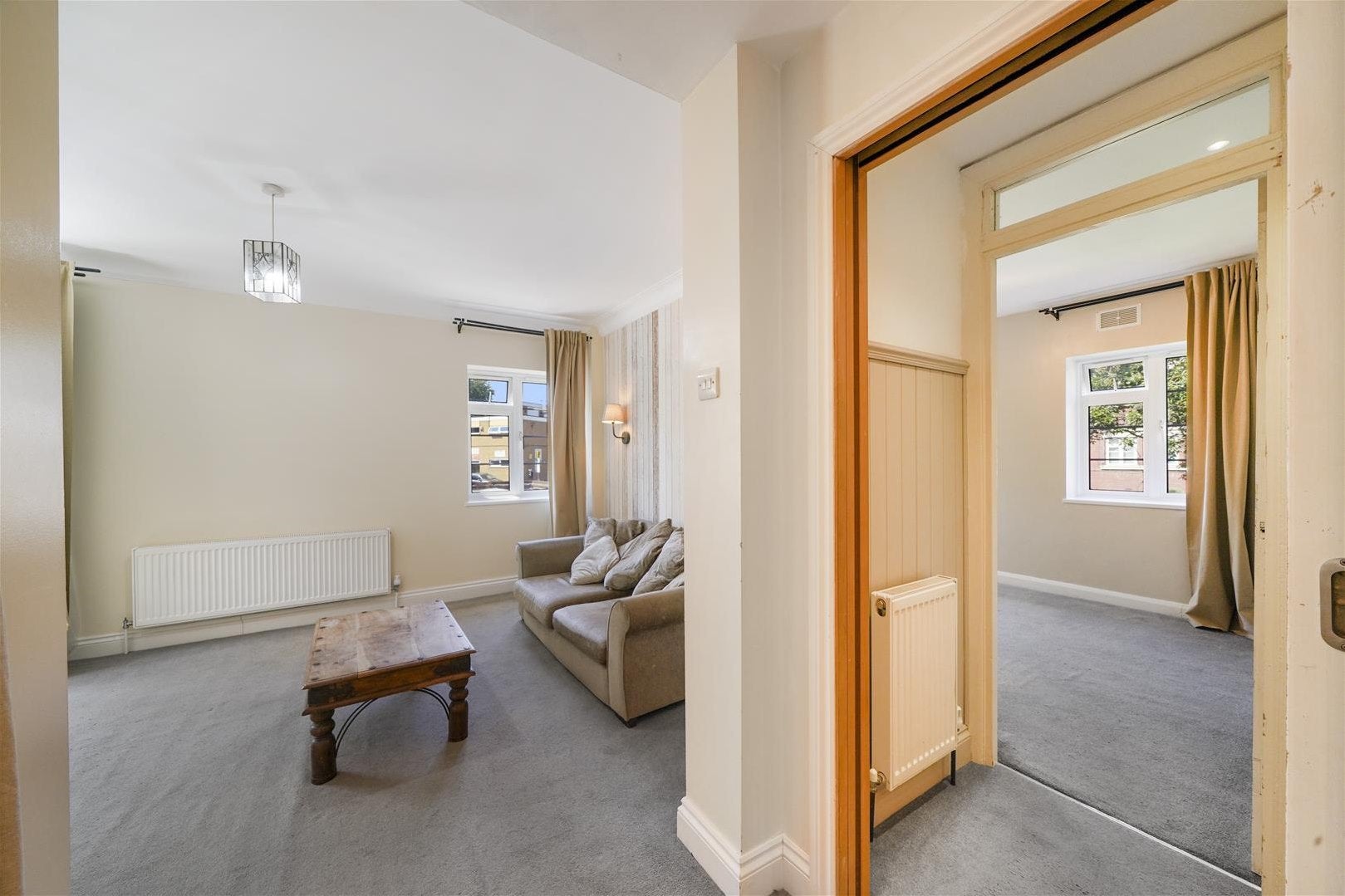 Flat Empire Way in Greater London
