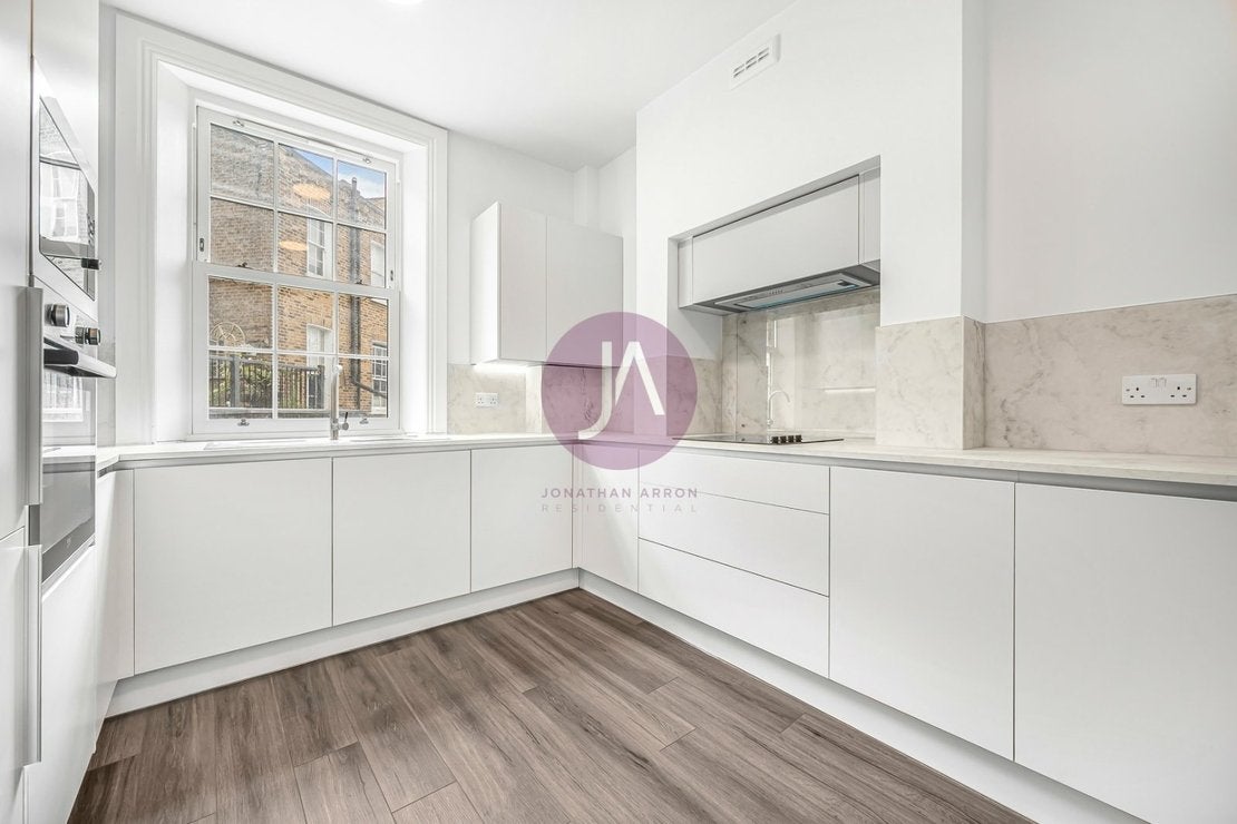 Flat Caledonian Road in Greater London
