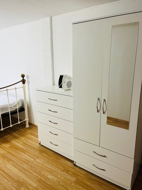Room Dunstone in Telford