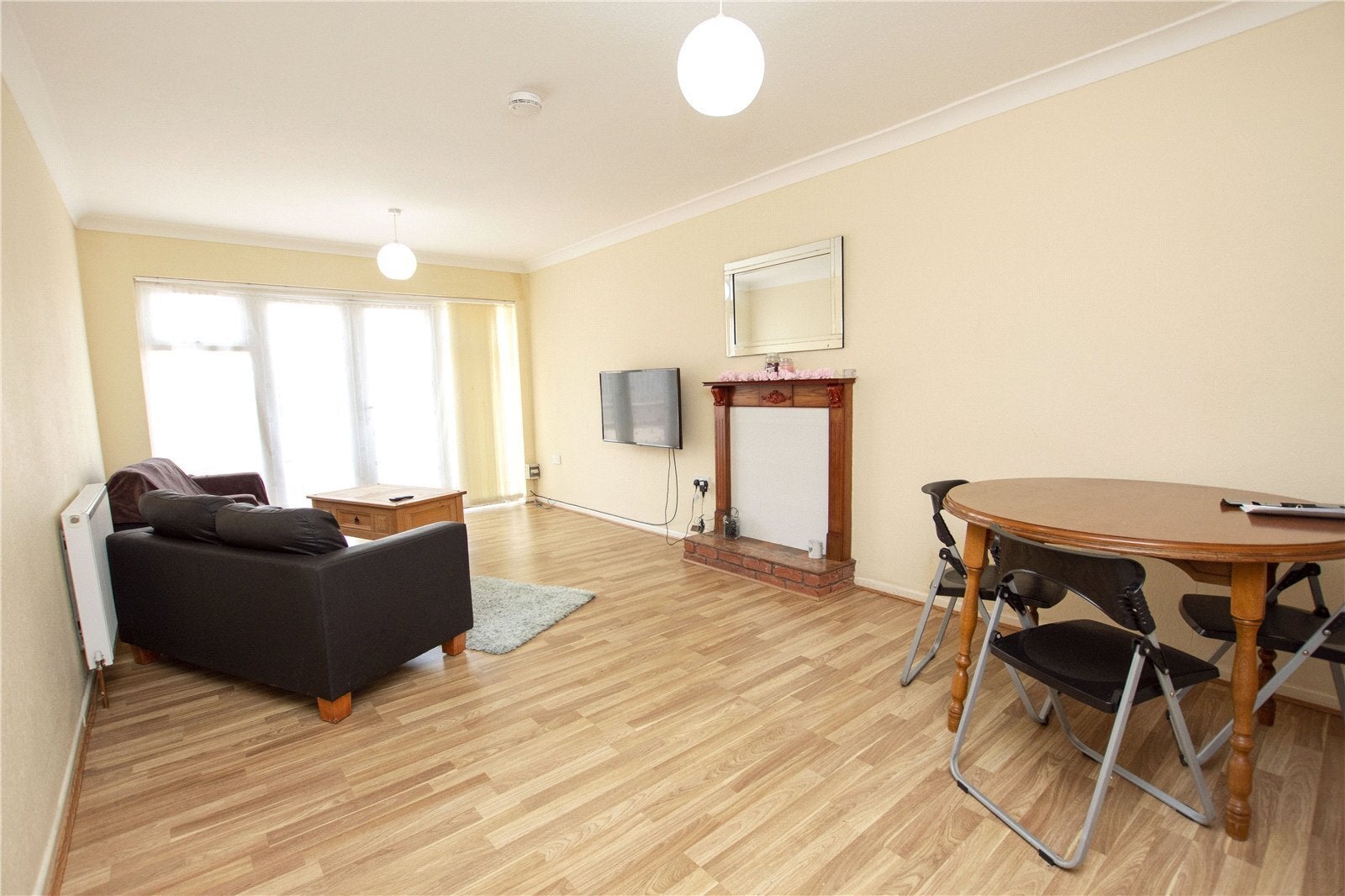 Flat Wellman Croft in Birmingham