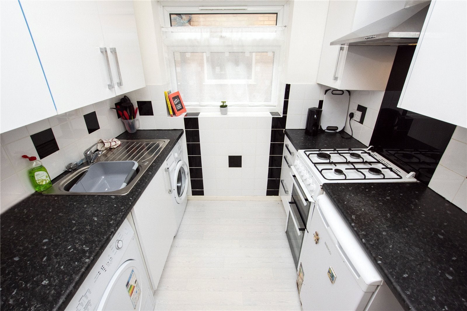 Flat Wellman Croft in Birmingham