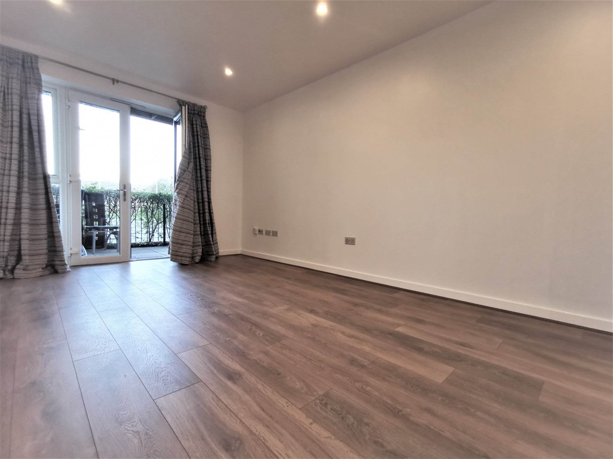Flat London Road in Greater London