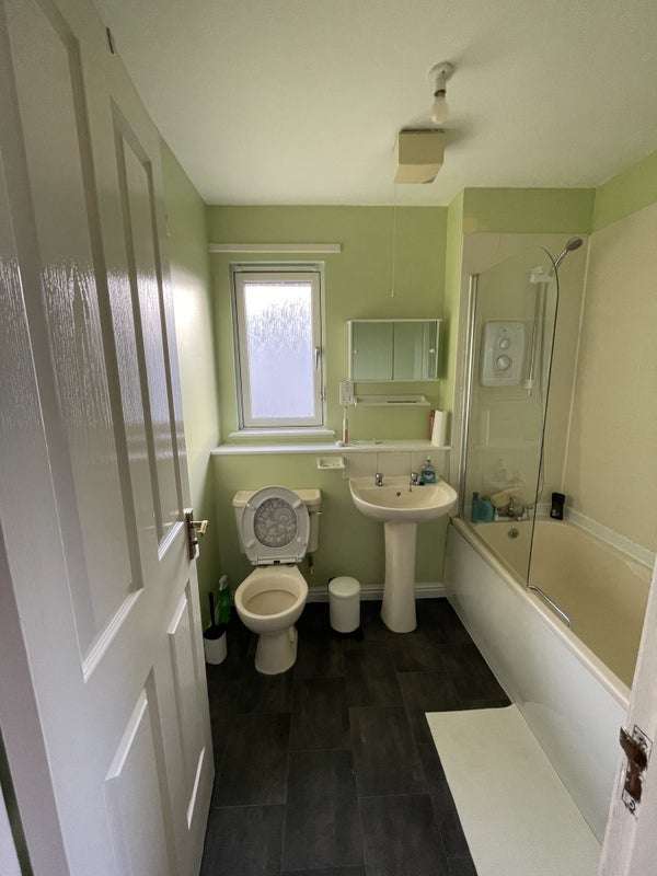 Room Ruthven Place in City of Edinburgh
