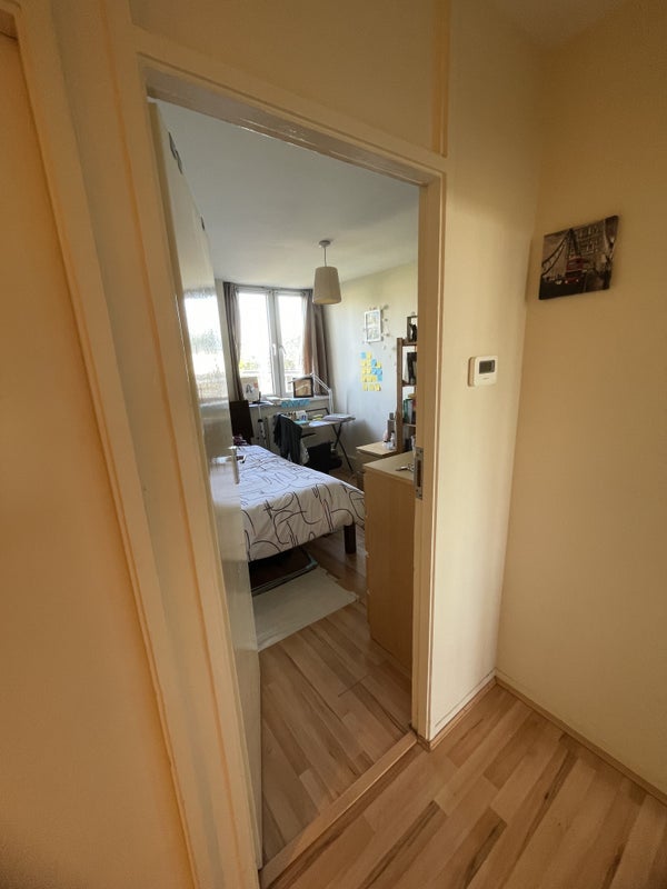 Room Winterfold Close in Greater London