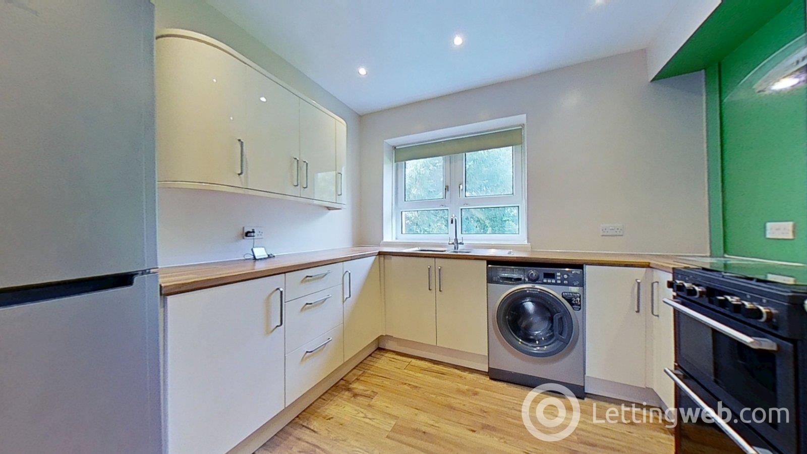 Flat Windhill Crescent in Glasgow