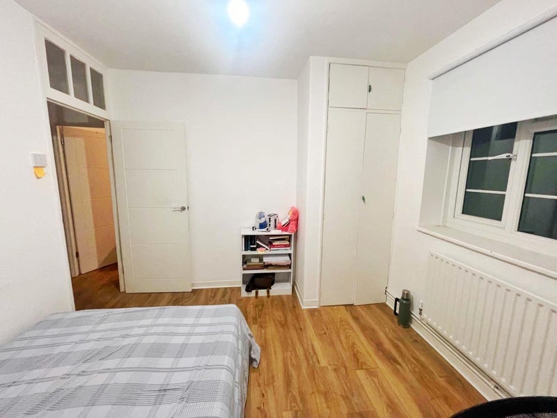 Room Shandy Street in Greater London
