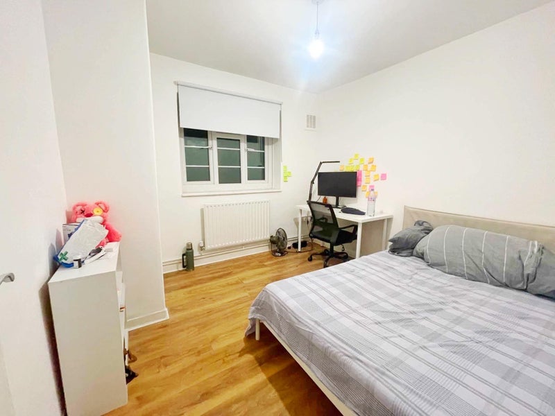 Room Shandy Street in Greater London