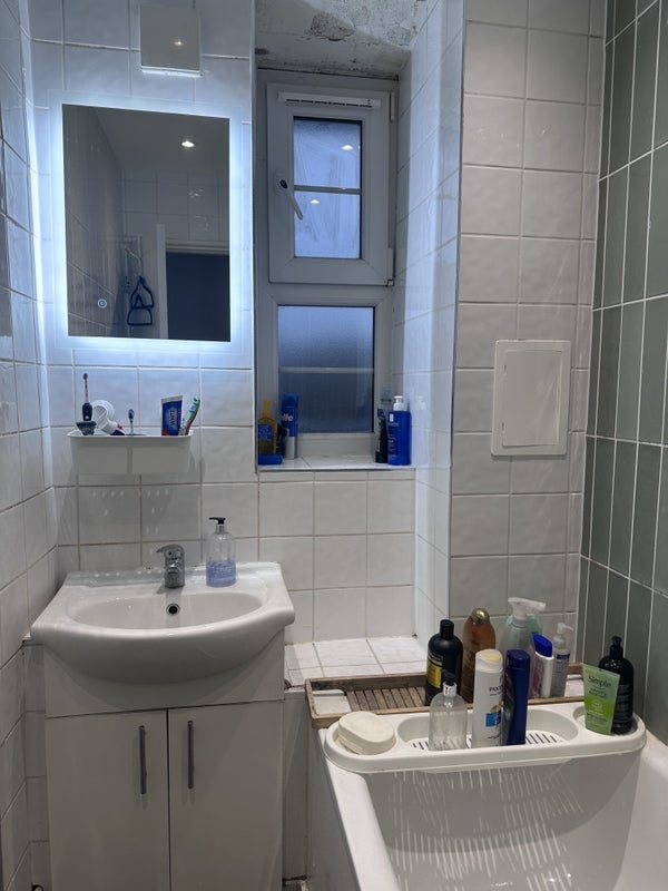 Room Shandy Street in Greater London