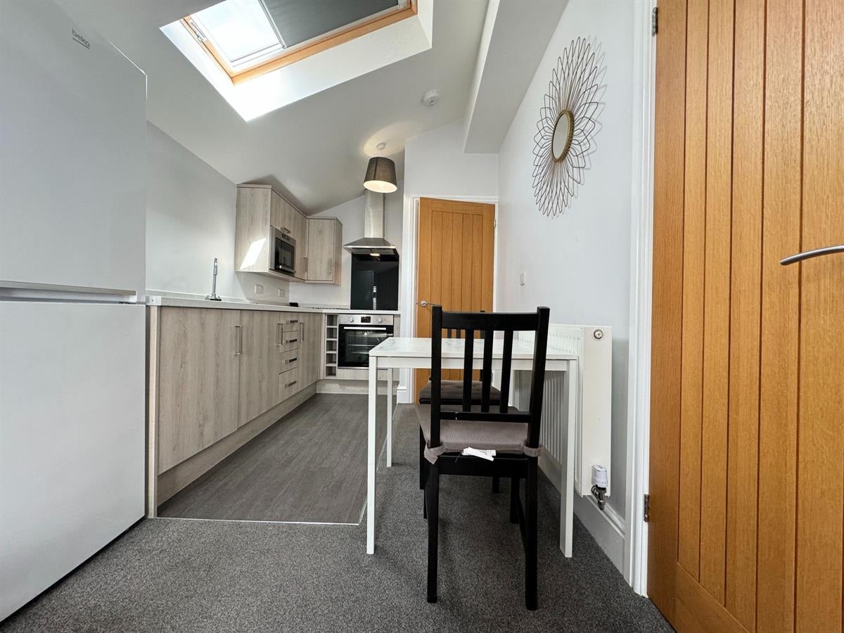 Flat Millicent Road in Nottingham