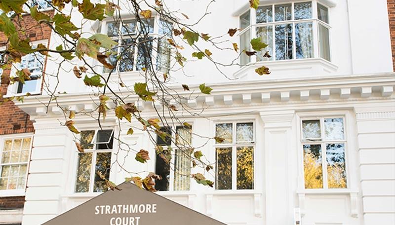 Flat Park Road in City of Westminster