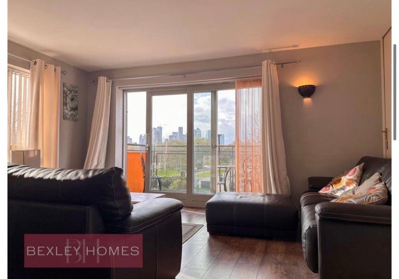 Room John Harrison Way in Greater London