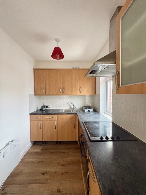 Flat Newall Carr Road in Leeds