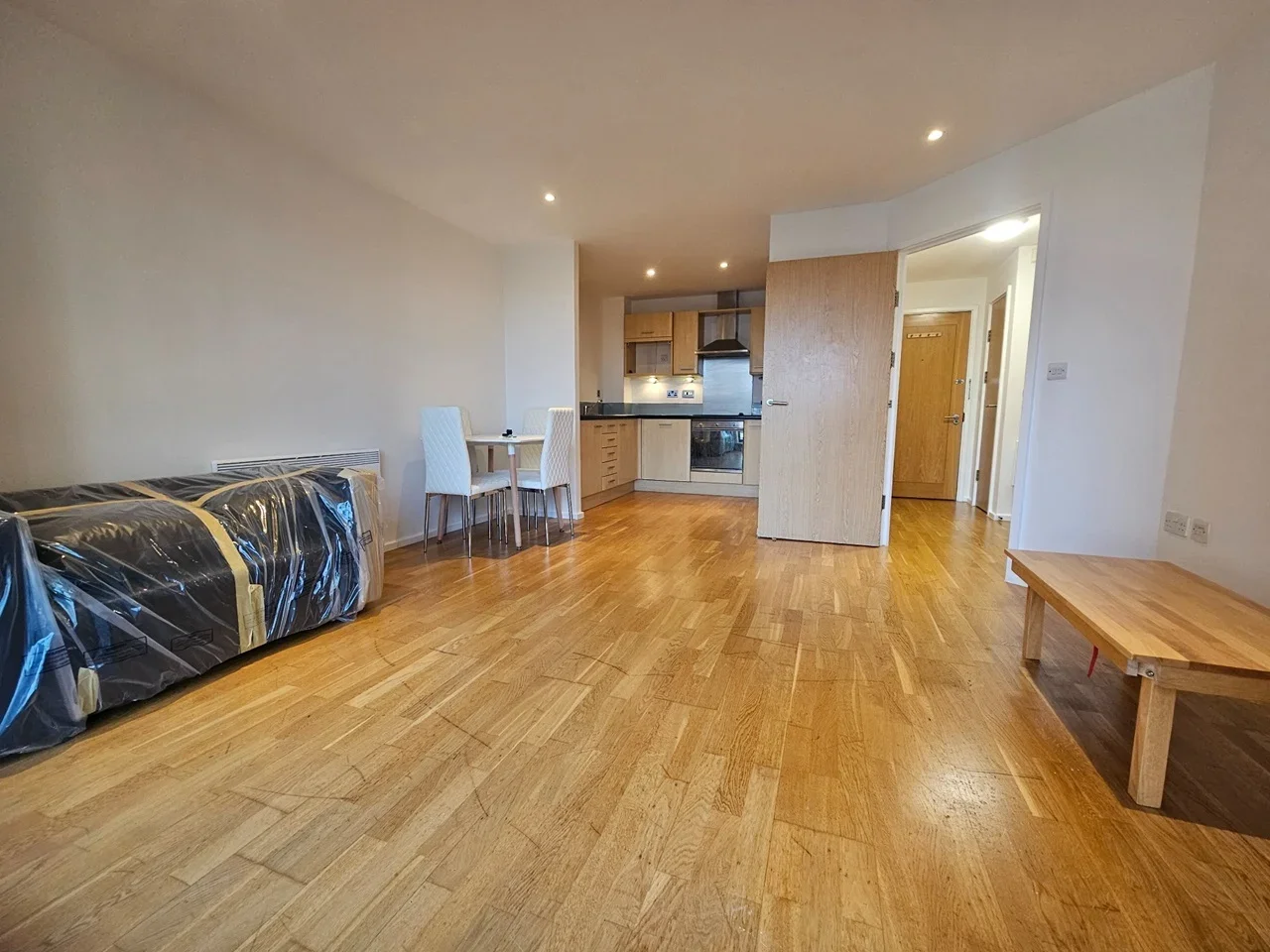 Flat Devonport Street in Greater London