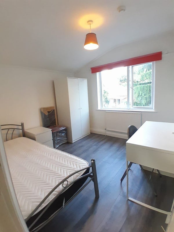 Room Endsleigh Gardens in Greater London