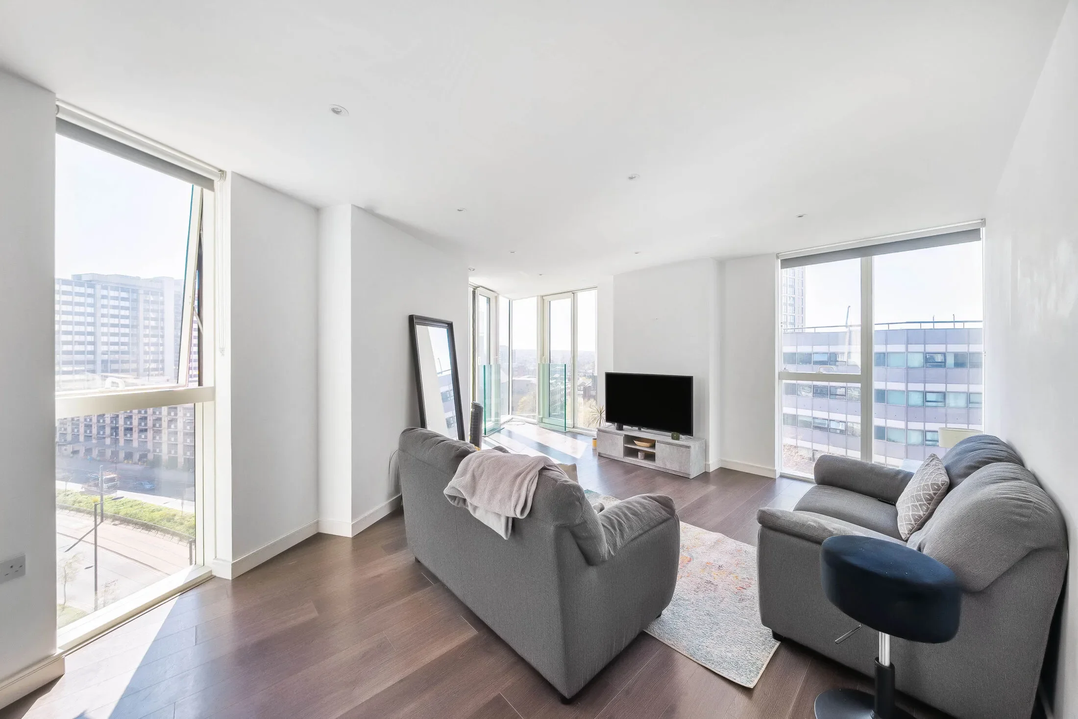 Flat Saffron Square in Greater London