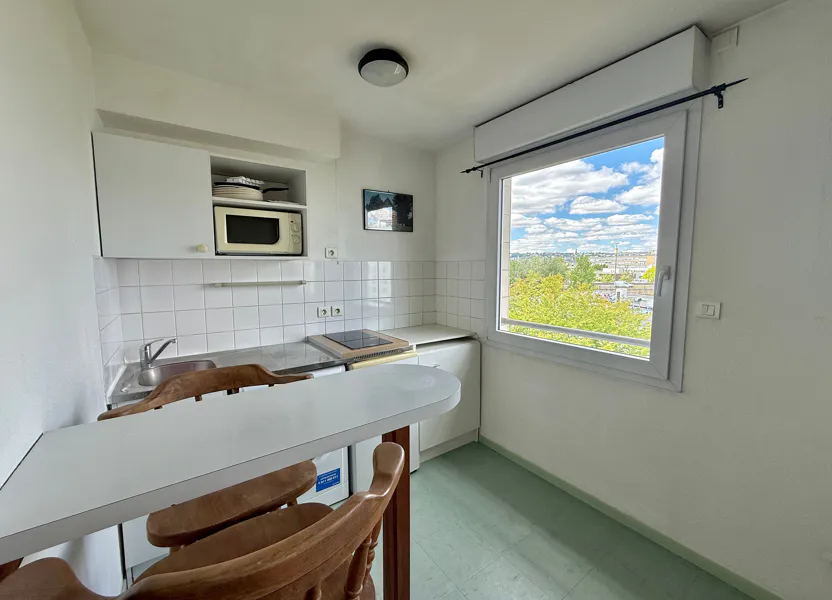 Flat Rue du Faubourg Martainville in Rouen