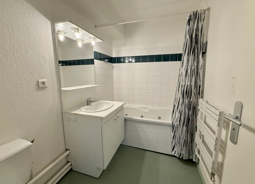 Flat Rue du Faubourg Martainville in Rouen