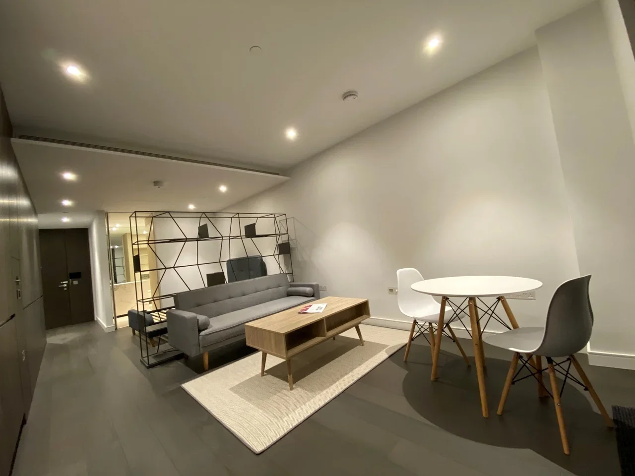 Flat Park Drive in Greater London