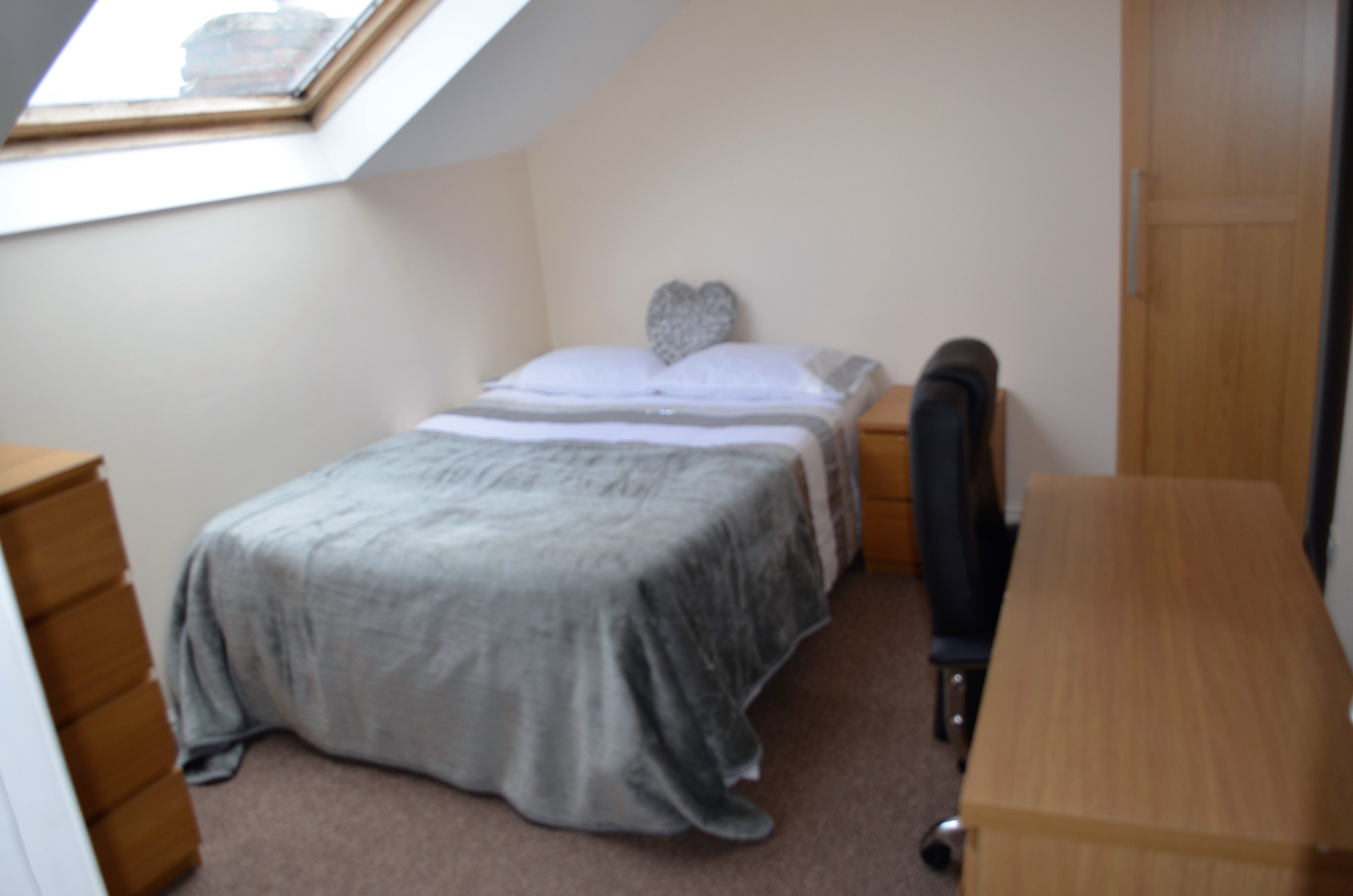 Flat Simonside Terrace in Newcastle upon Tyne