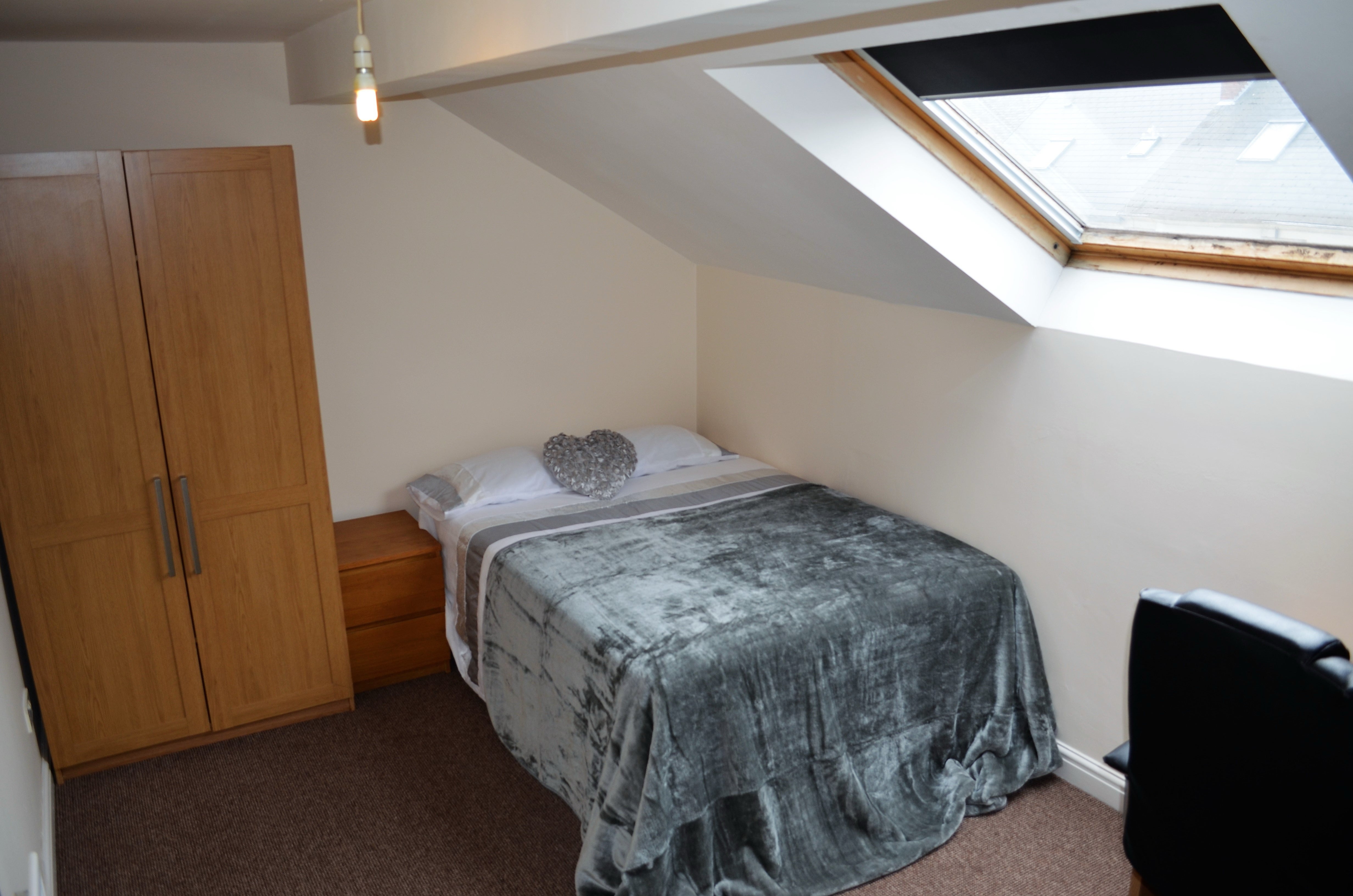 Flat Simonside Terrace in Newcastle upon Tyne
