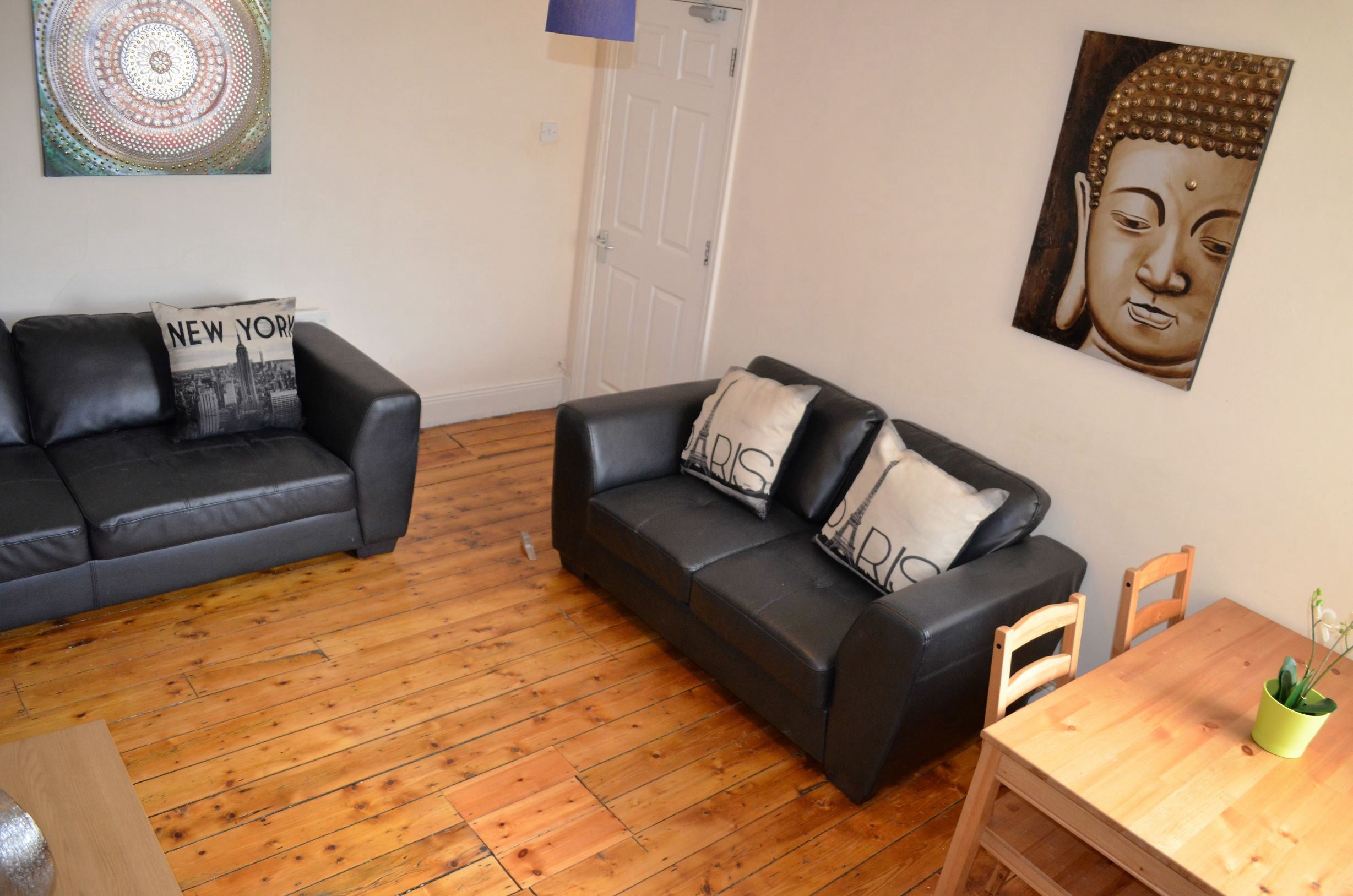 Flat Simonside Terrace in Newcastle upon Tyne