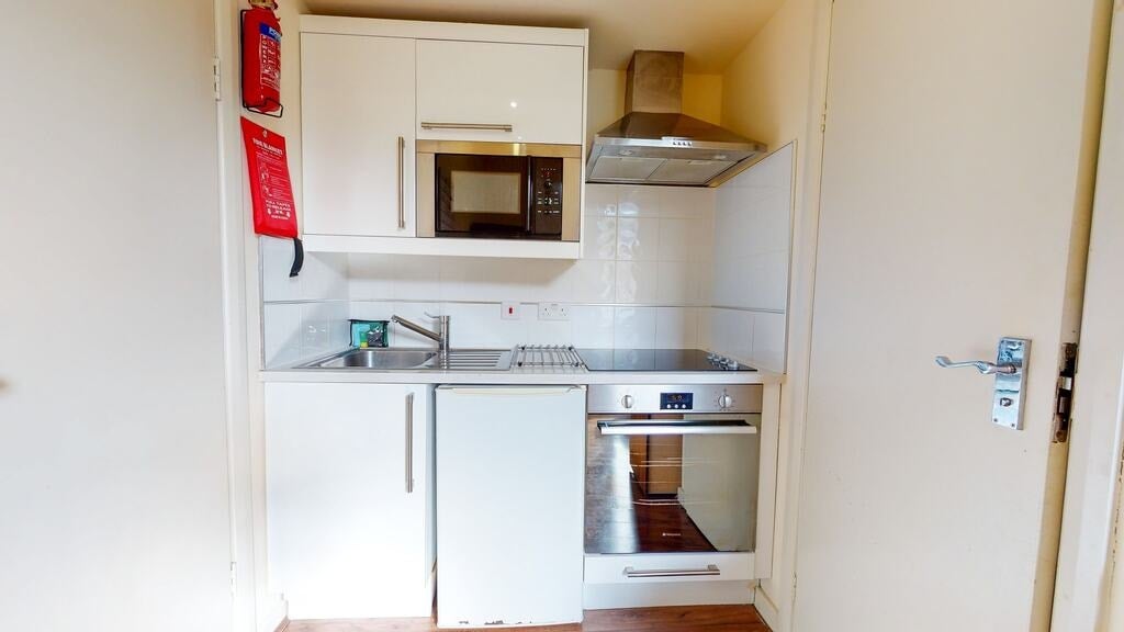 Flat Ashmore Road in City of Westminster