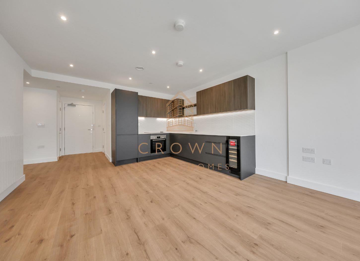 Flat Nathan Way in Greater London
