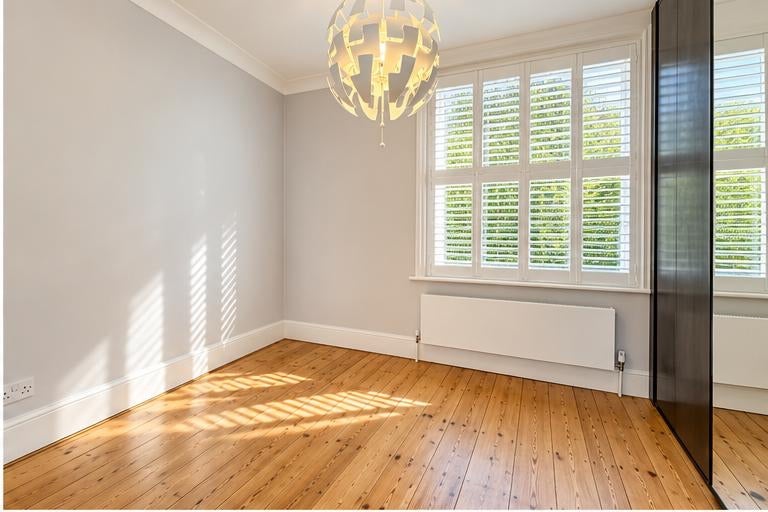 Flat Milton Park in Greater London