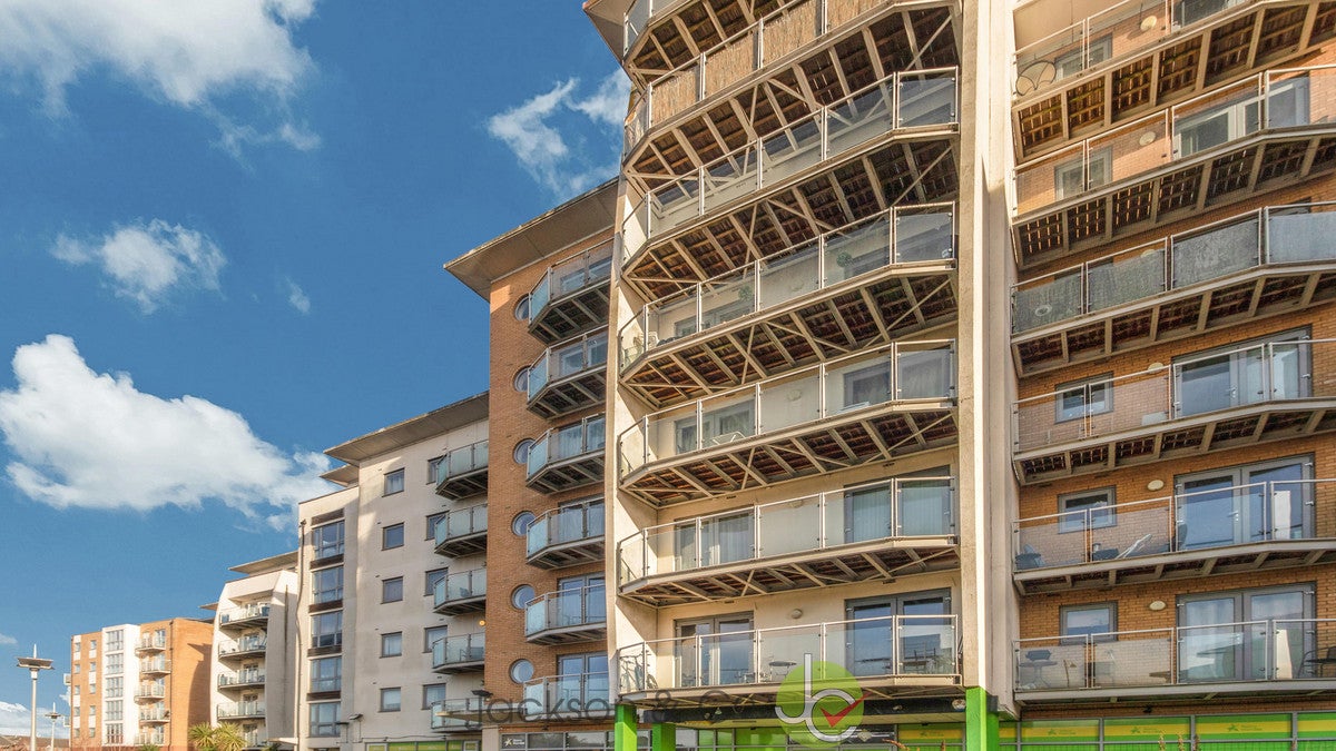 Flat Caelum Drive in Colchester