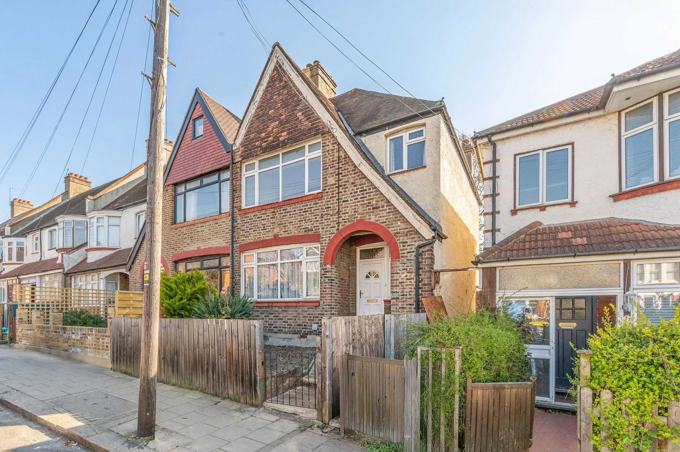 House Valley Road in Greater London