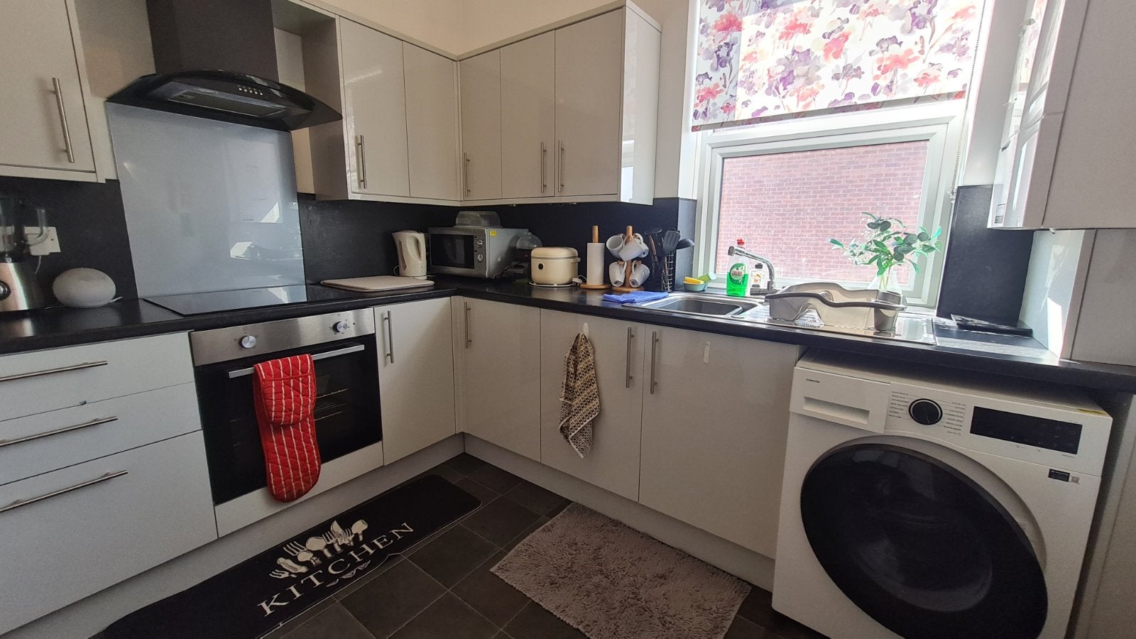 Flat Beckley Road in Wakefield