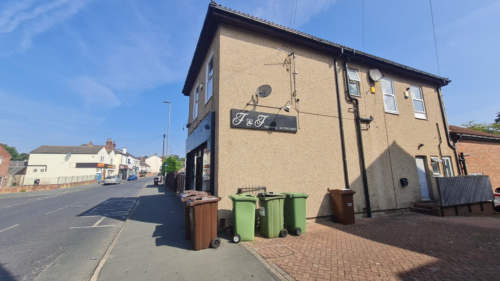 Flat Beckley Road in Wakefield