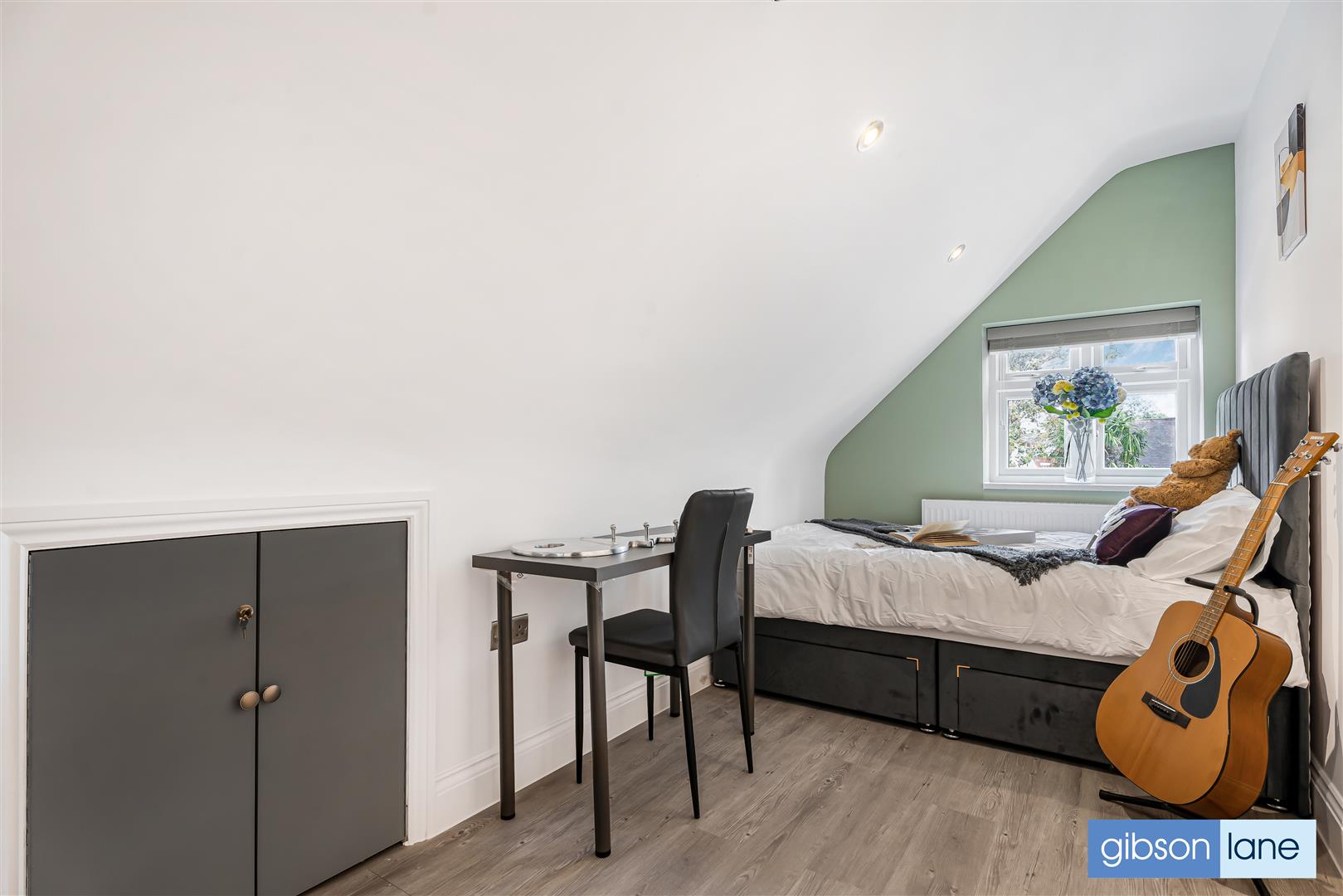 Room Surbiton Road in Greater London