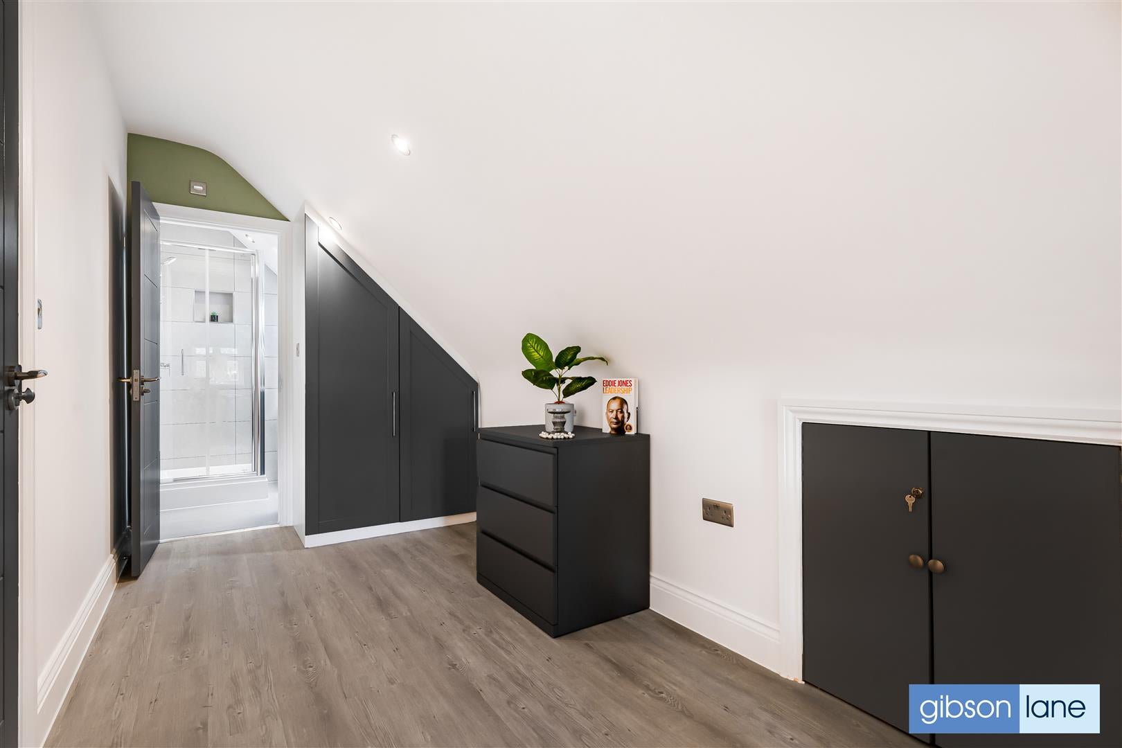 Room Surbiton Road in Greater London