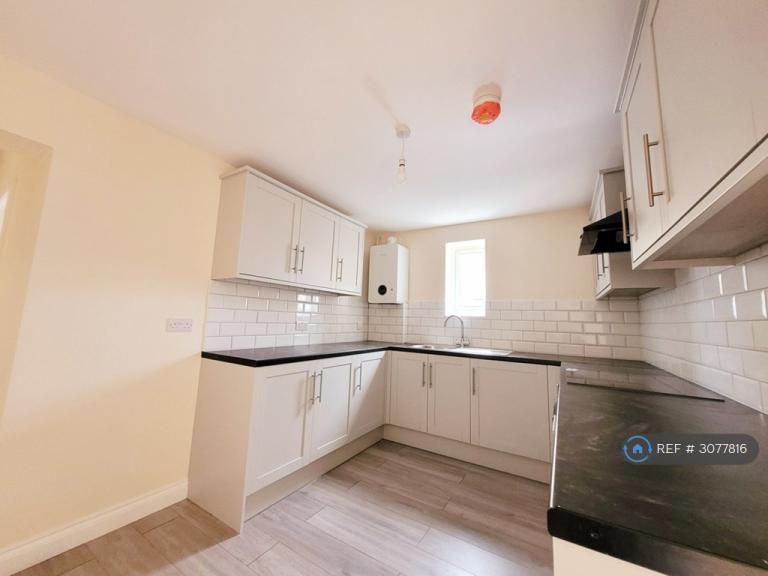Flat Chester Road in Watford
