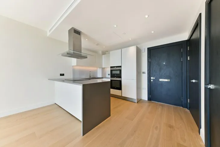 Flat Sopwith Way in Greater London