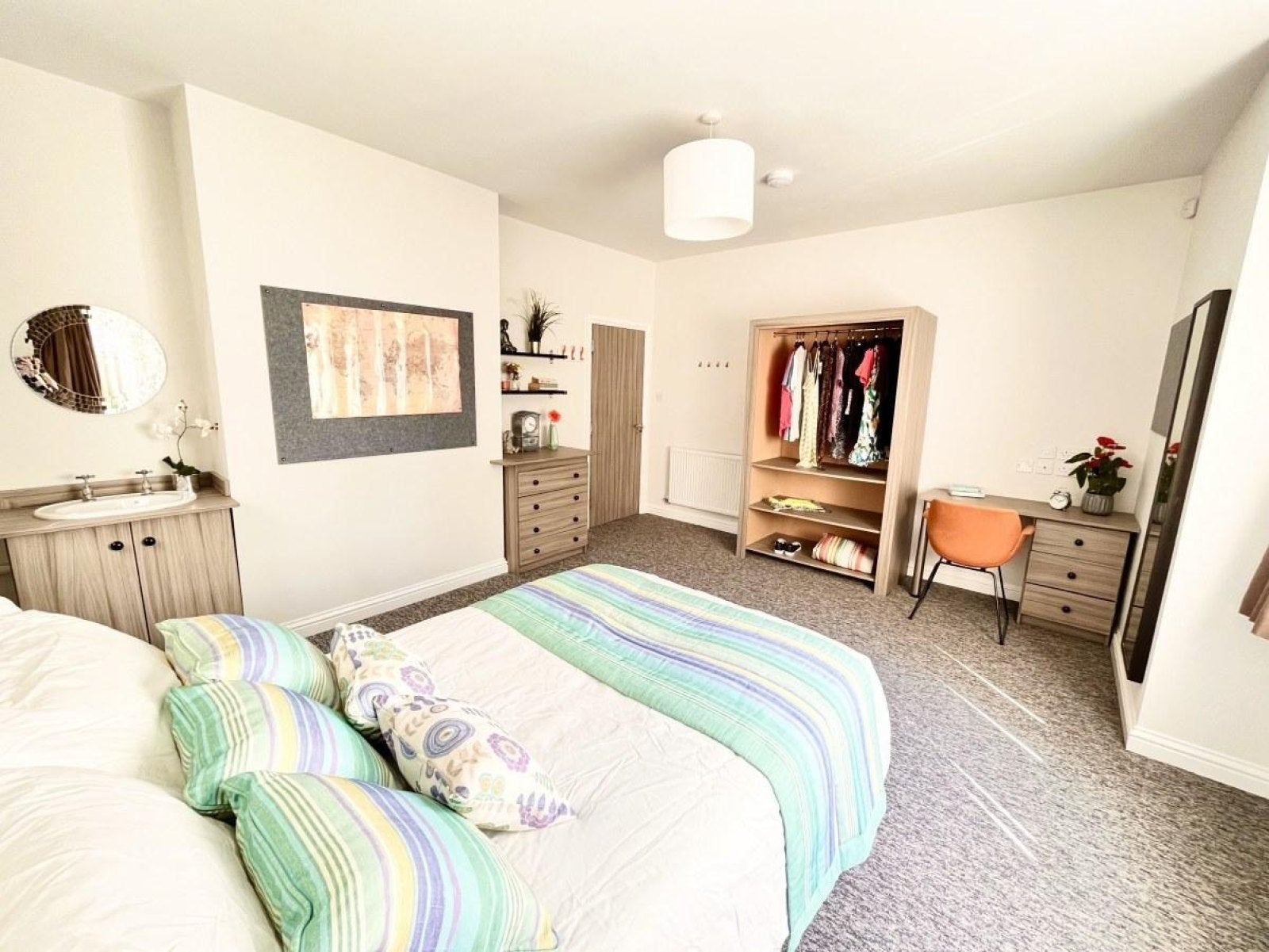 Room Ashby Road in Charnwood