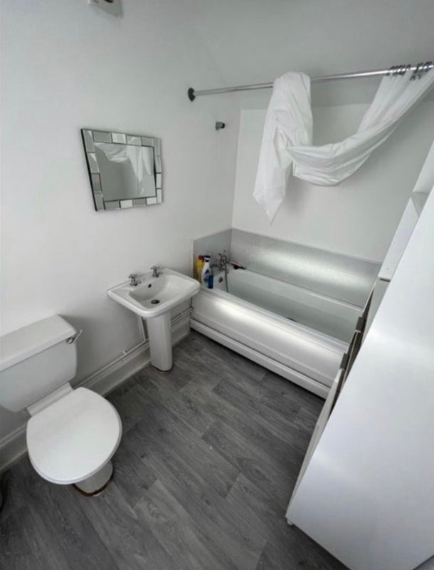 Room Avonvale Road in Bristol