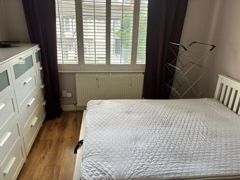 Room Westward Road in Greater London