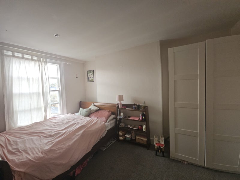 Flat Winston Road in Greater London