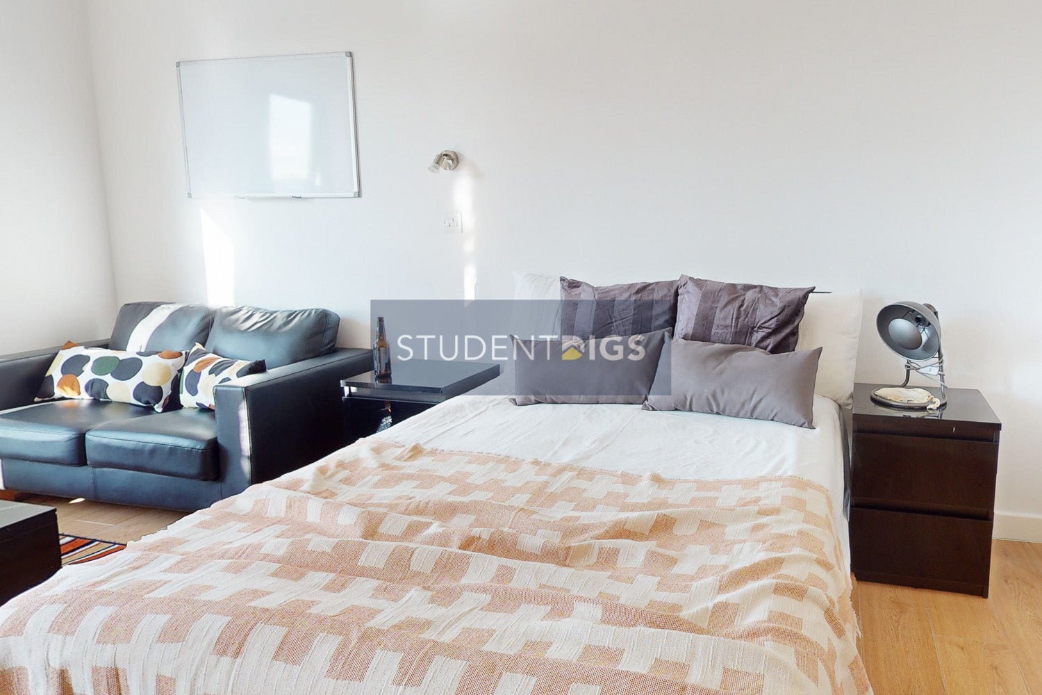 Room Glebe Street in Leicester