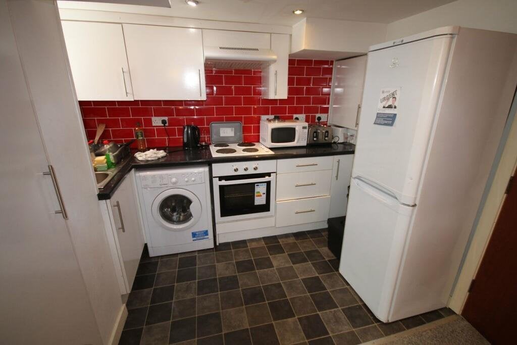 House Thornville Grove in Leeds