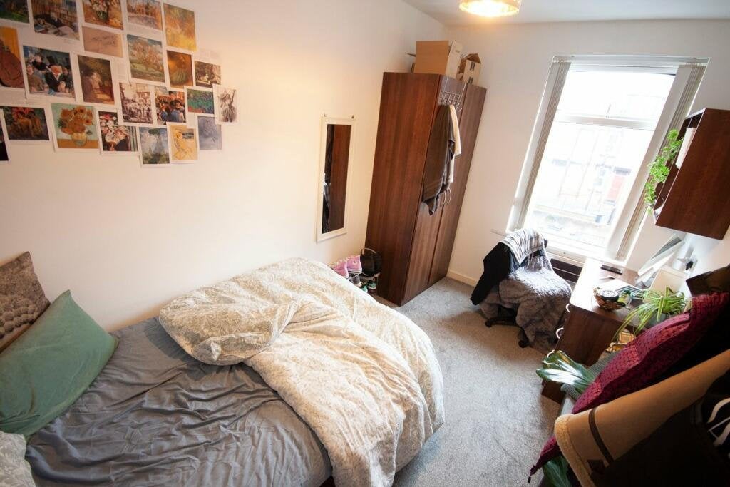 House Thornville Grove in Leeds