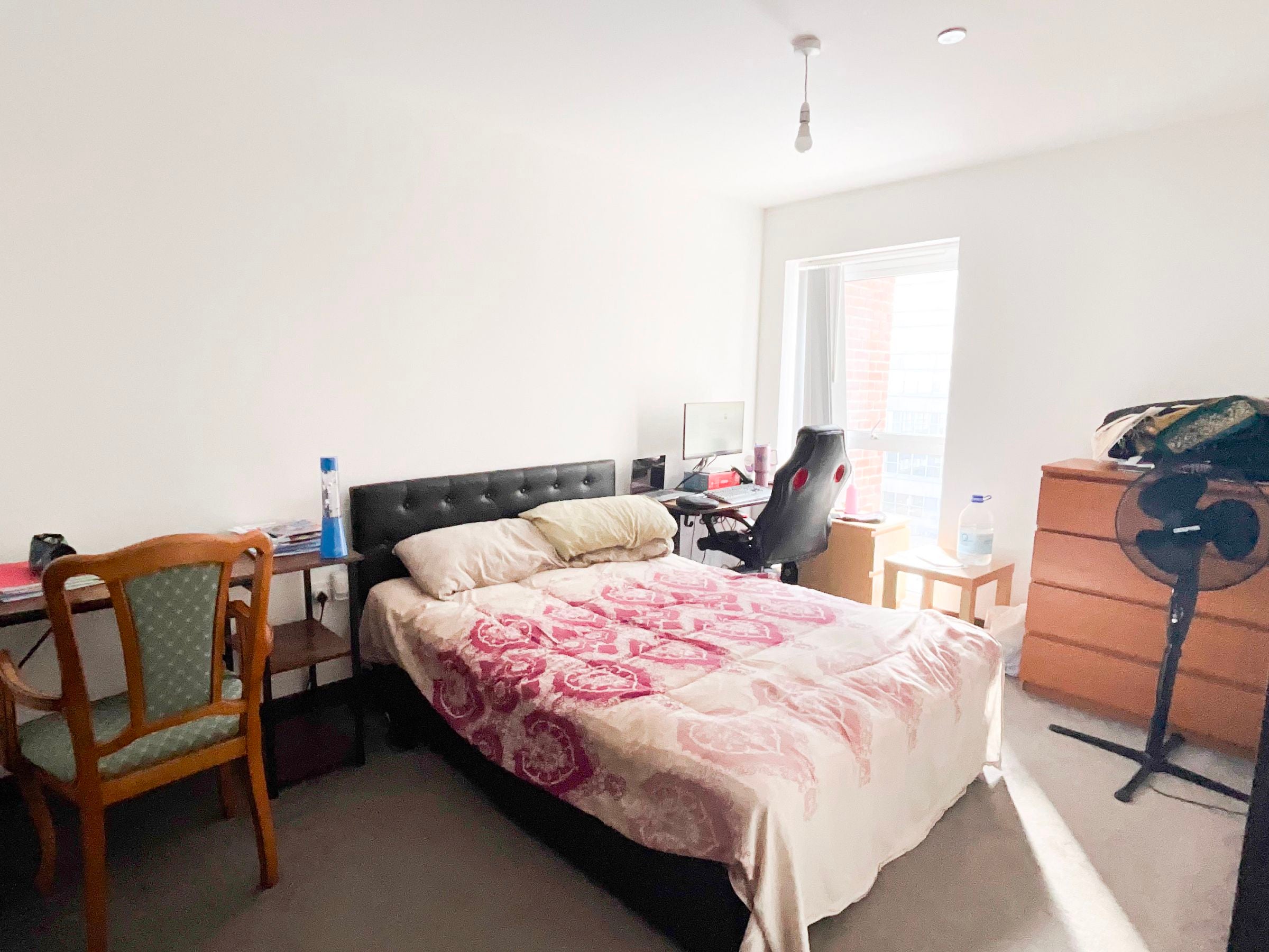 Flat Victoria Avenue in Southend-on-Sea