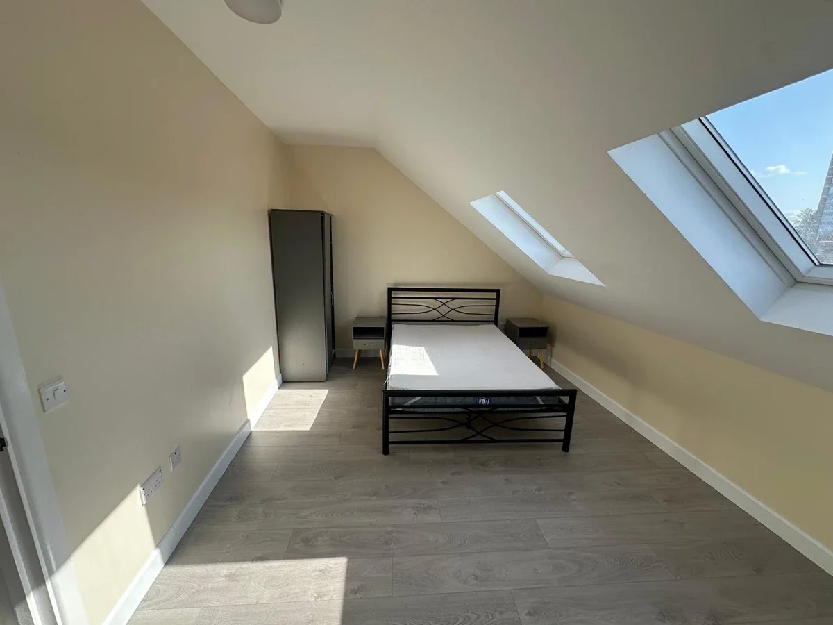 Flat Hertford Road in Greater London