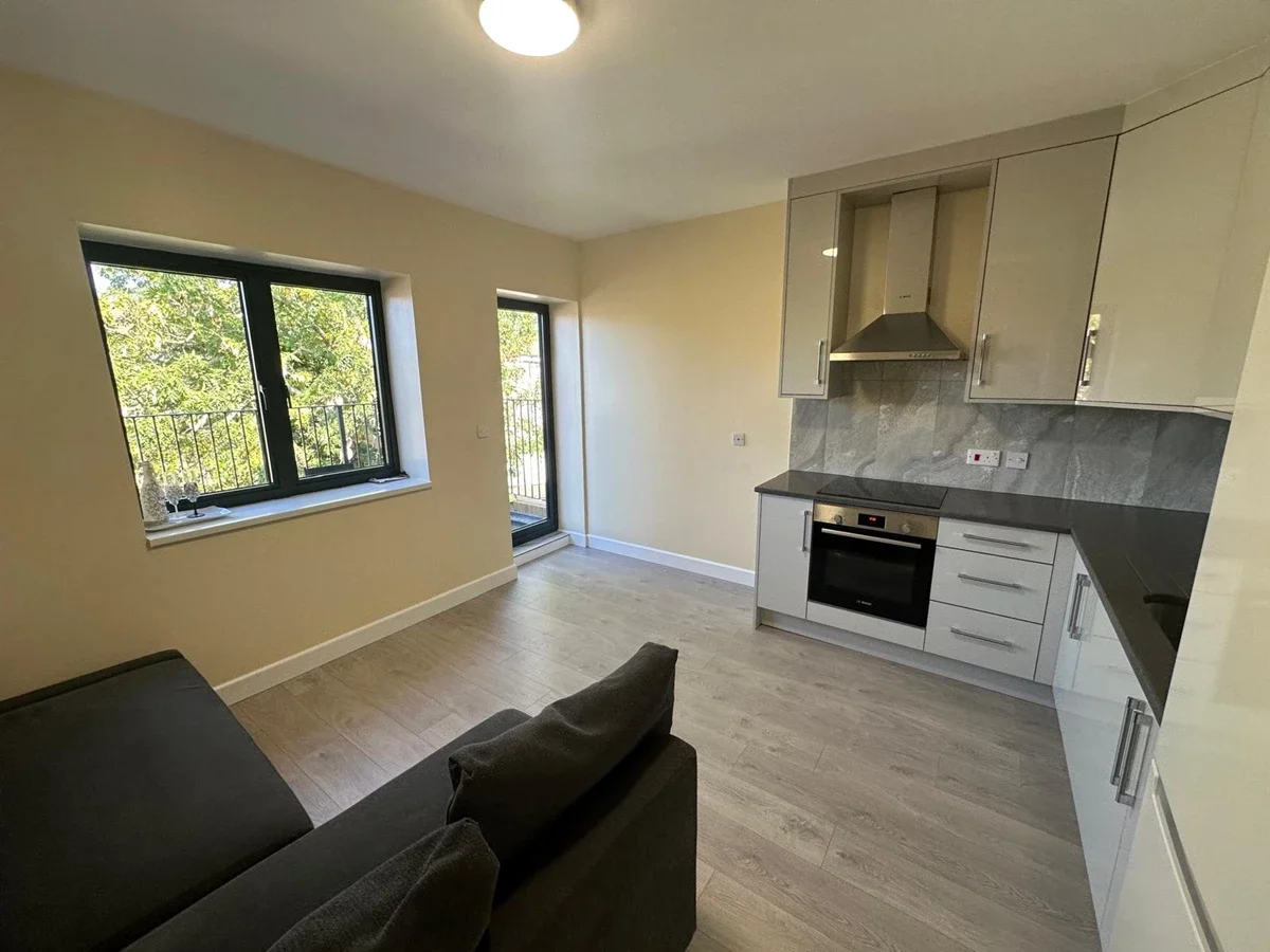 Flat Hertford Road in Greater London