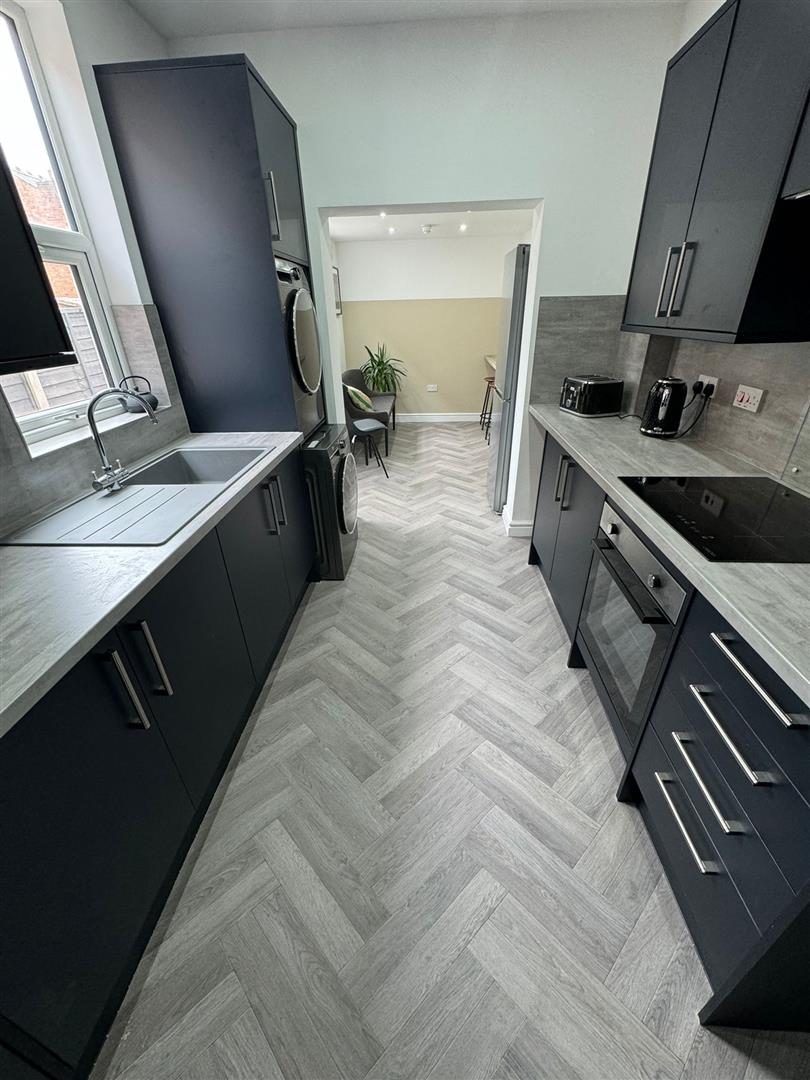 Room Abbey Road in Sandwell