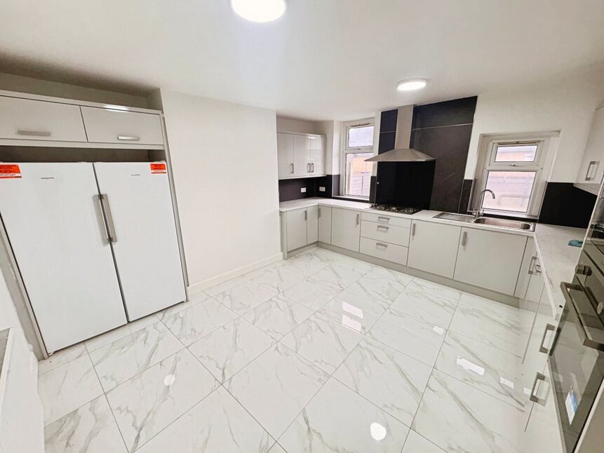 Flat Somerset Road in Kirklees